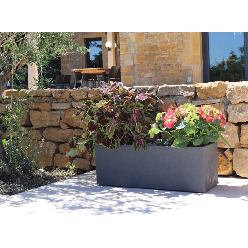 Bac à plantes Poétic BAS, plastique aspect béton, 57 litres, 795×295×295 mm
